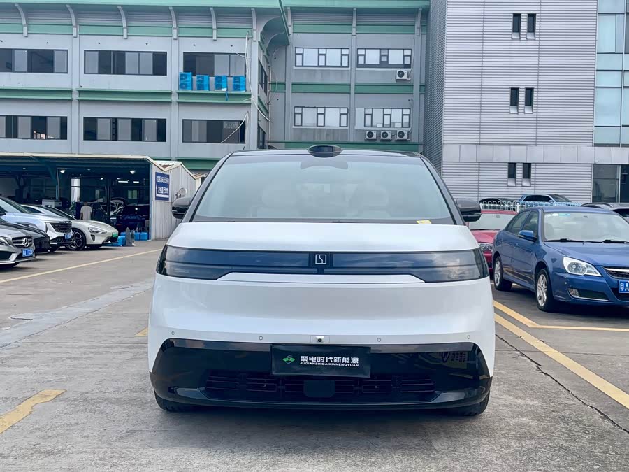 Zeekr MIX 2024 صورة سيارة #3