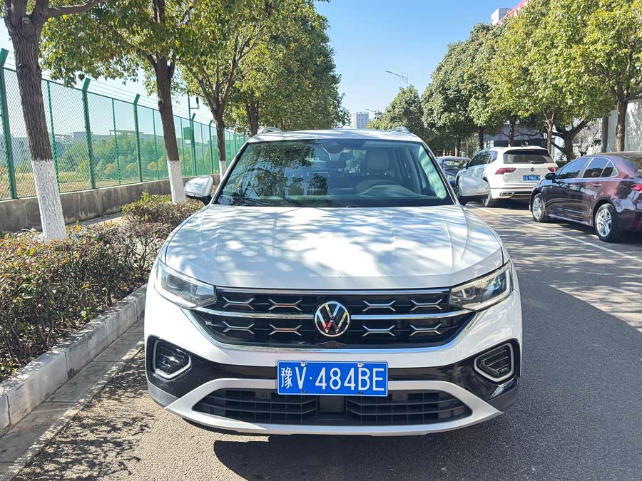 Volkswagen Tayron 2023 immagine di auto #3