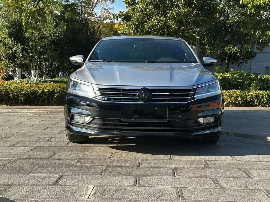 Volkswagen Passat 2017 car image #3