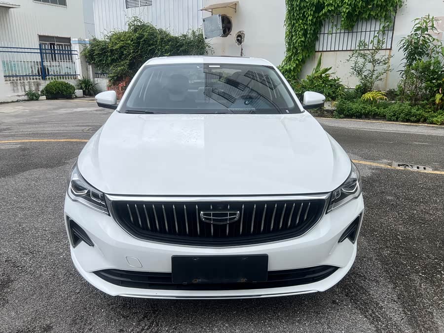 GEELY Emgrand 2021 car image #3