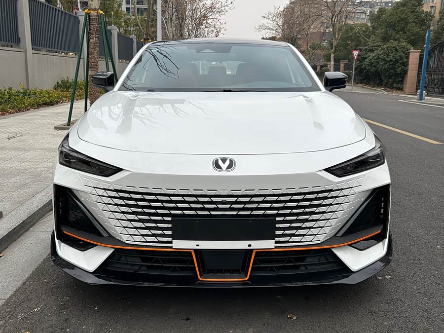 Changan UNI-V 2023 car image #3