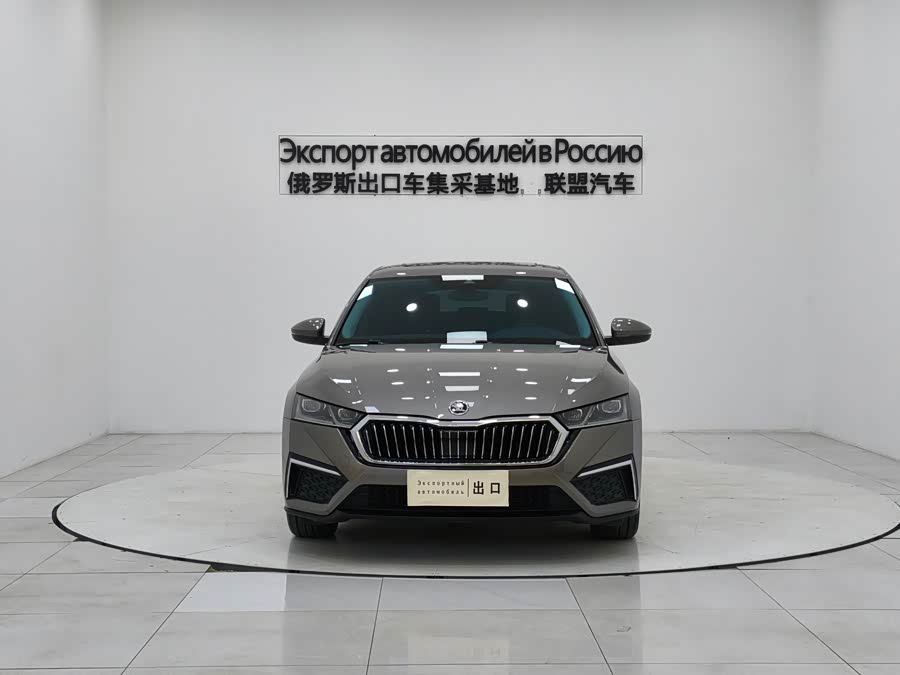 Skoda Octavia 2021 car image #3