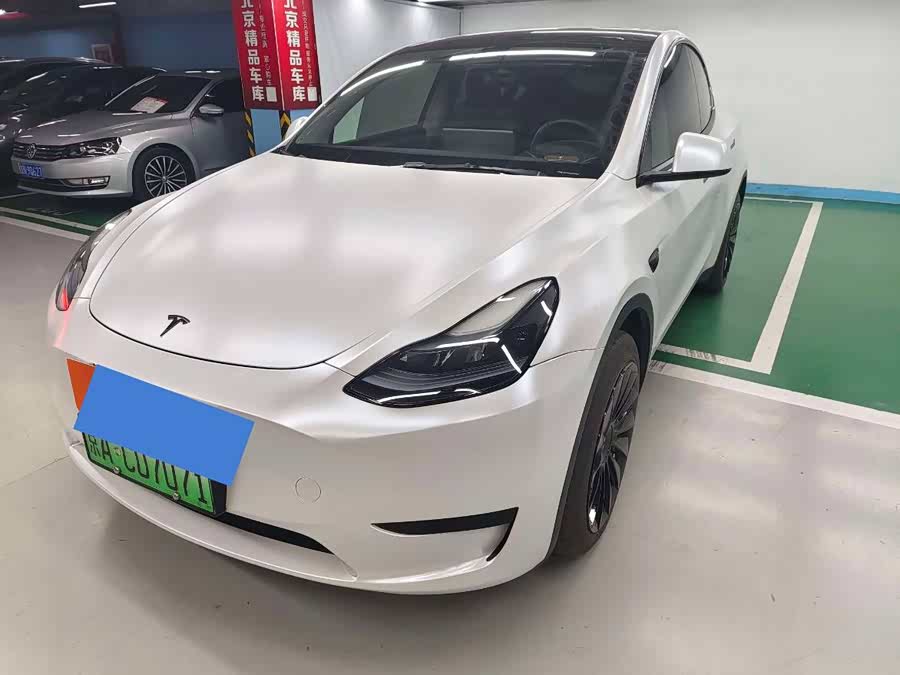 Tesla Model Y 2023 car image #3