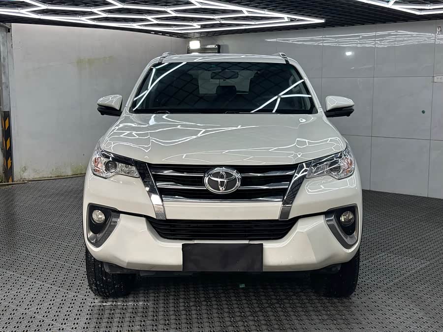 Toyota 2019 car image #3