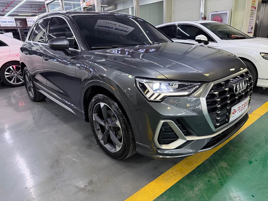 Audi Q3 2020 immagine di auto #3