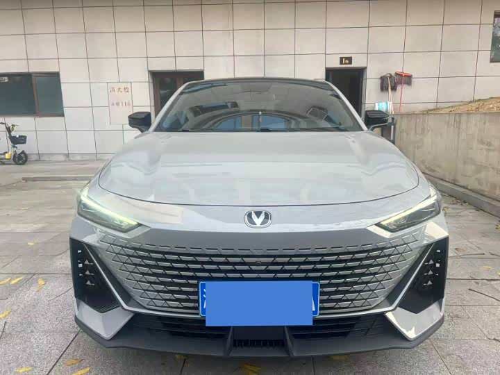 Changan UNI-V 2022 #3 Changan UNI-V 2022 car image #3