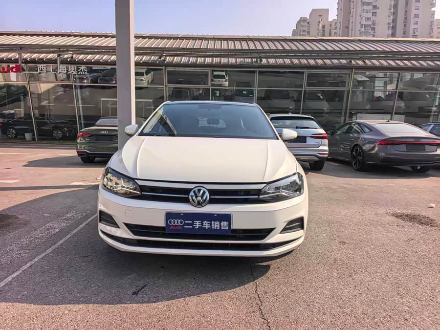 Volkswagen Polo 2020 car image #3