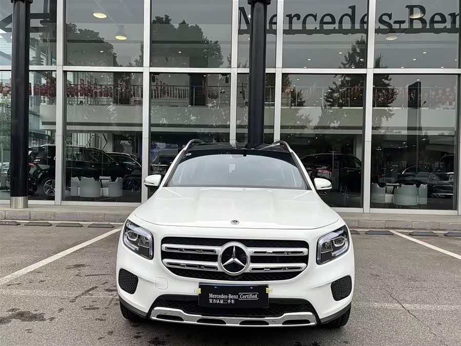 Mercedes-Benz GLB Class 2023 car image #3