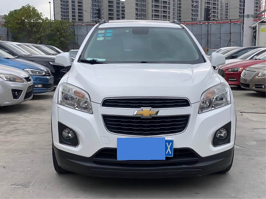Chevrolet Tracker 2015 car image #3