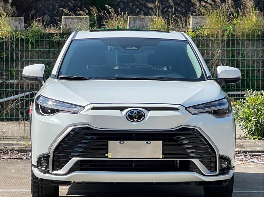 Toyota Frontlander 2023 car image #3