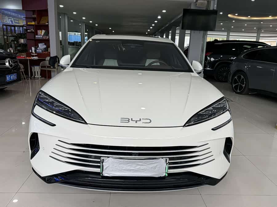 BYD Seal 07 DM-i 2025 car image #3