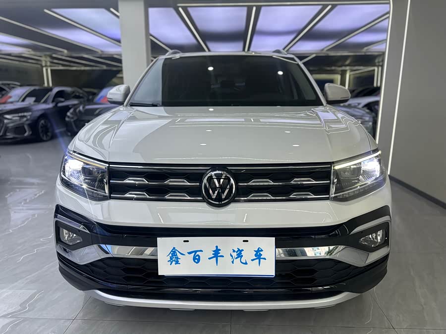 Volkswagen T-Cross 2021 car image #3