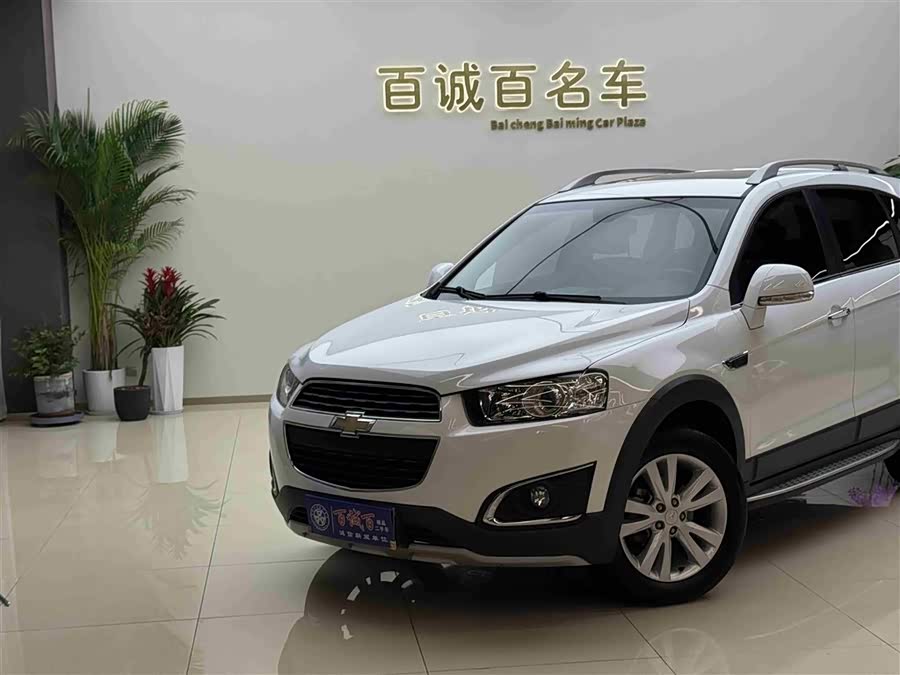 Chevrolet Captiva 2017 car image #3