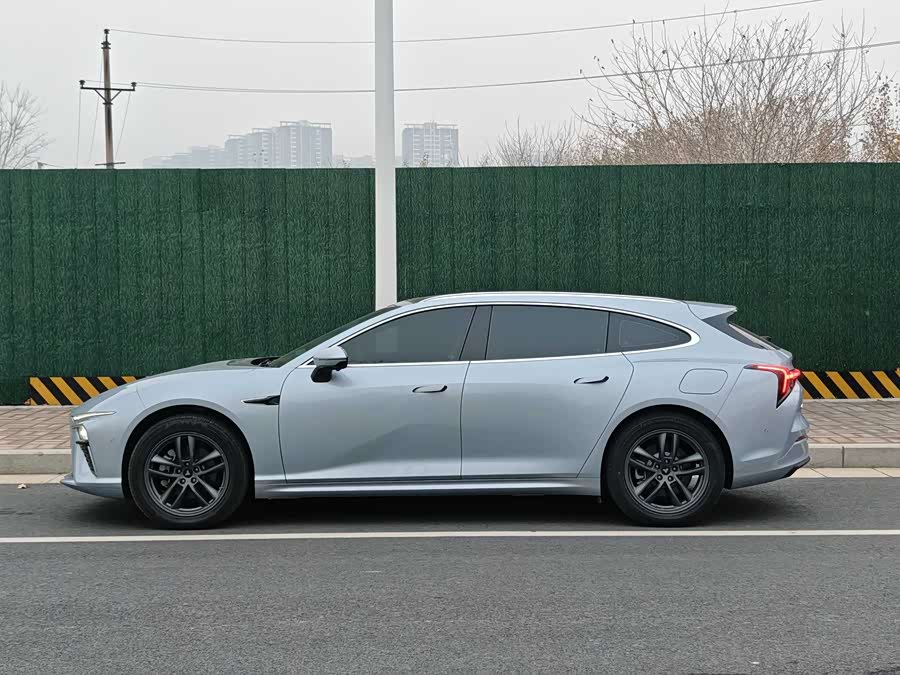 哪吒汽车 哪吒S猎装 2025 汽车图片 #3