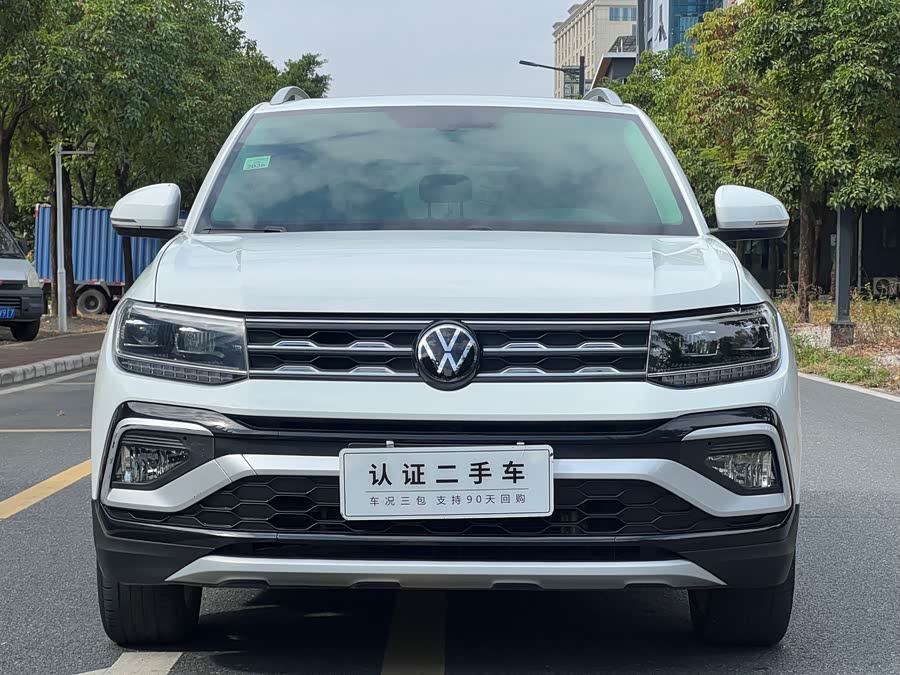 Volkswagen T-Cross 2023 car image #3