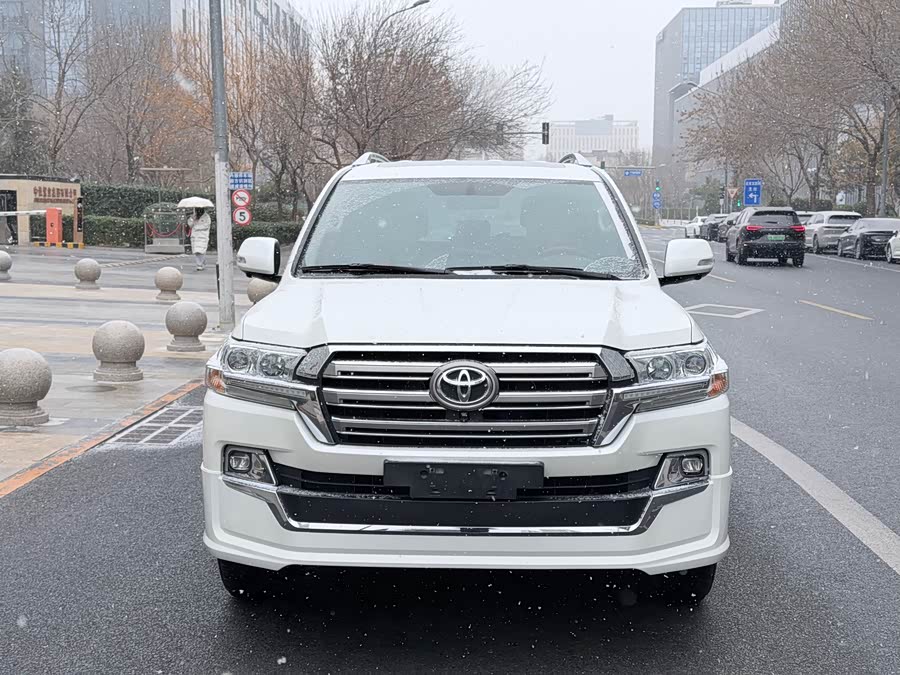 Toyota 2025 car image #3