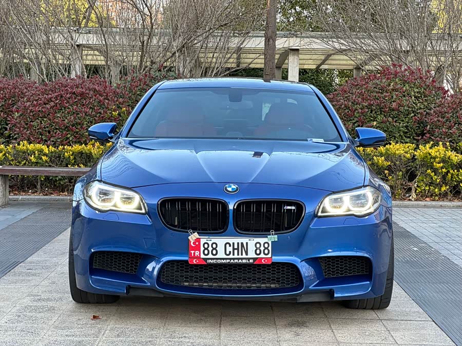 BMW M5 2015 изображение автомобиля #3