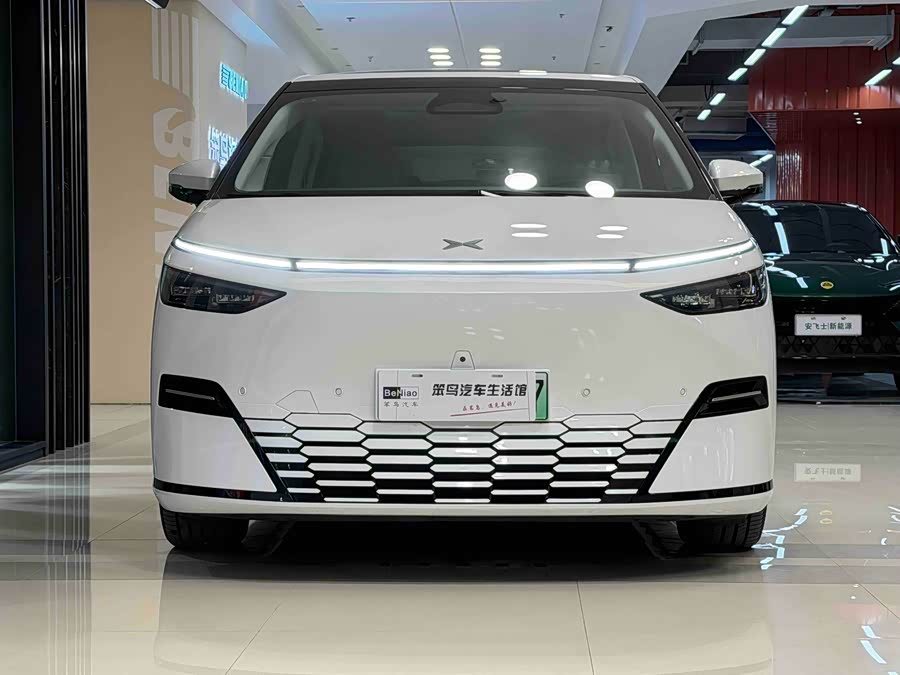 Xpeng X9 2025 immagine di auto #3