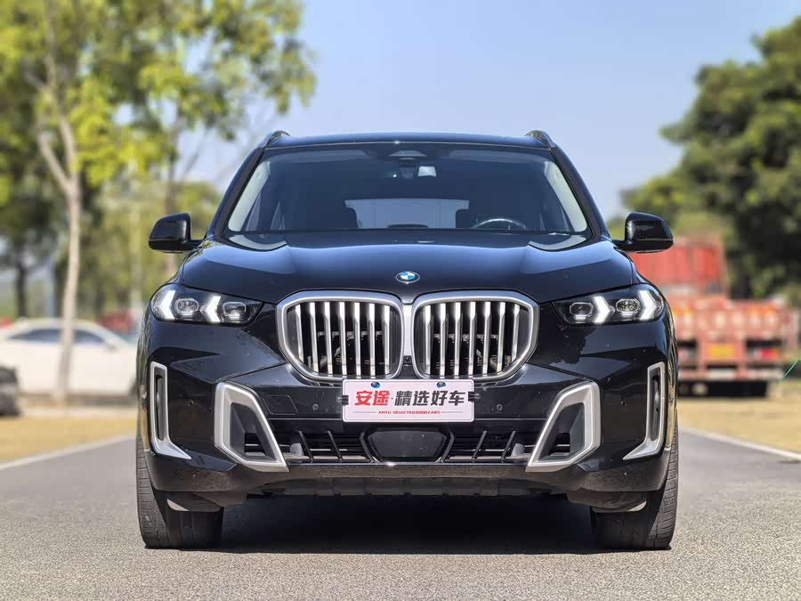 BMW X5 2024 car image #3