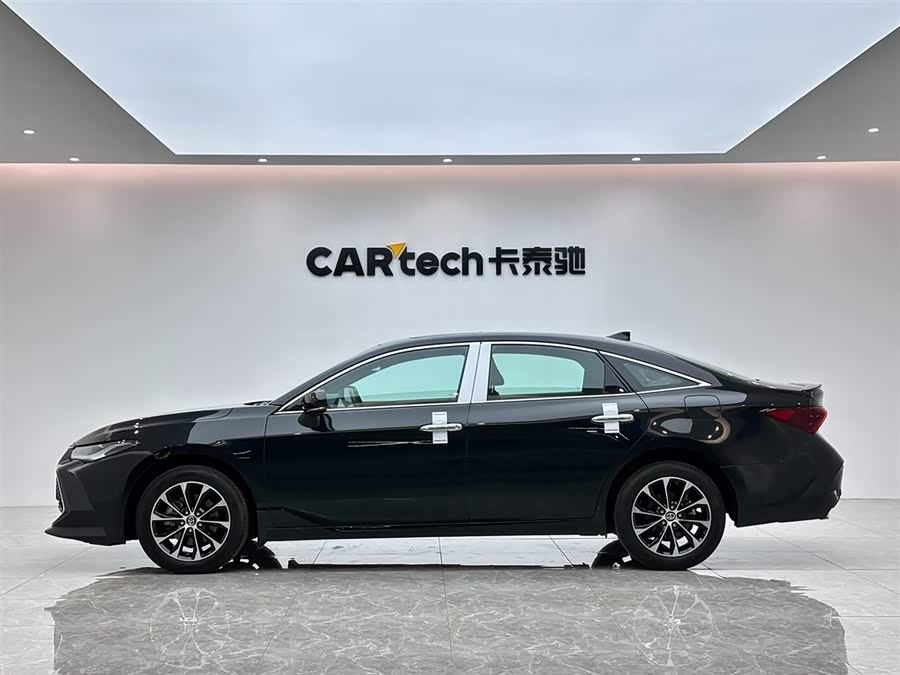 Toyota Avalon 2024 car image #3
