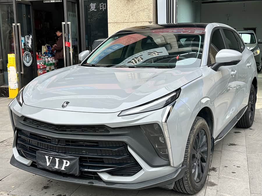 Forthing T5 EVO 2024 car image #3