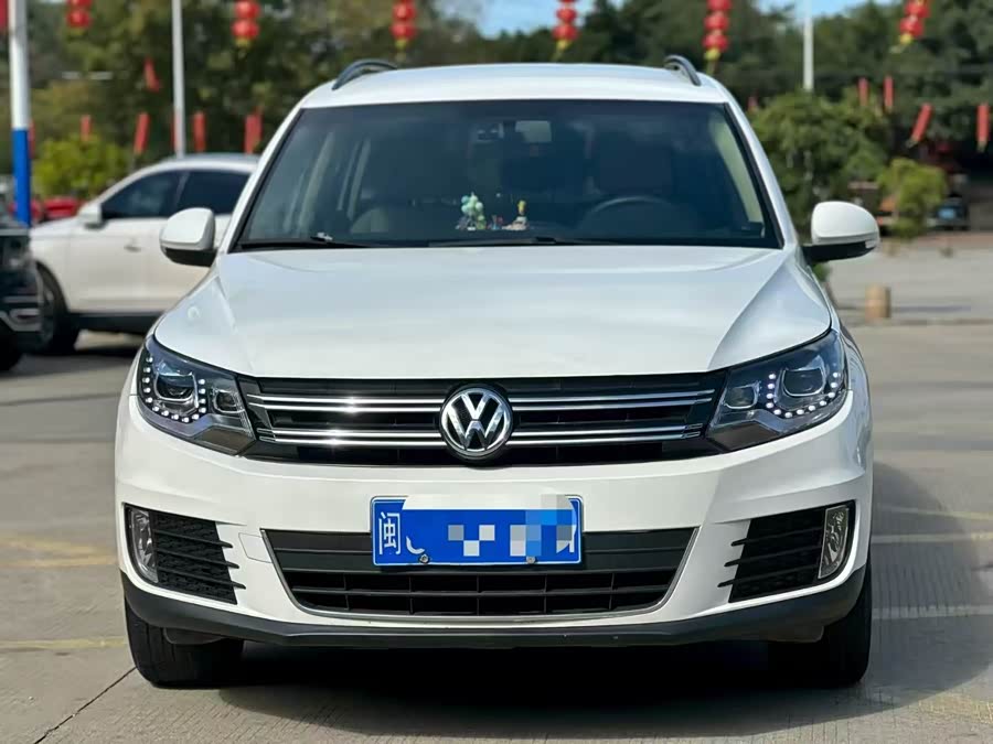 Volkswagen Tiguan 2015 car image #3