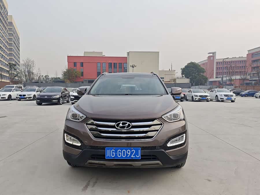 Hyundai Santa Fe 2023 car image #3