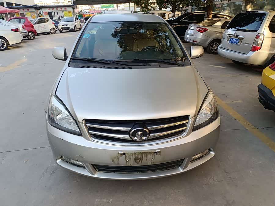 Great Wall C30 2012 car image #3