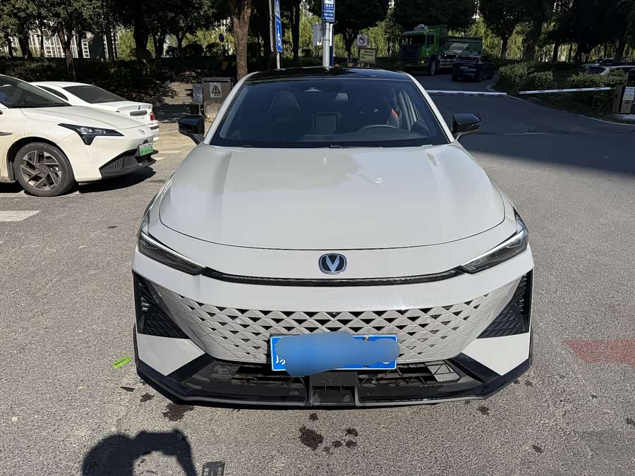 Changan UNI-V 2024 car image #3