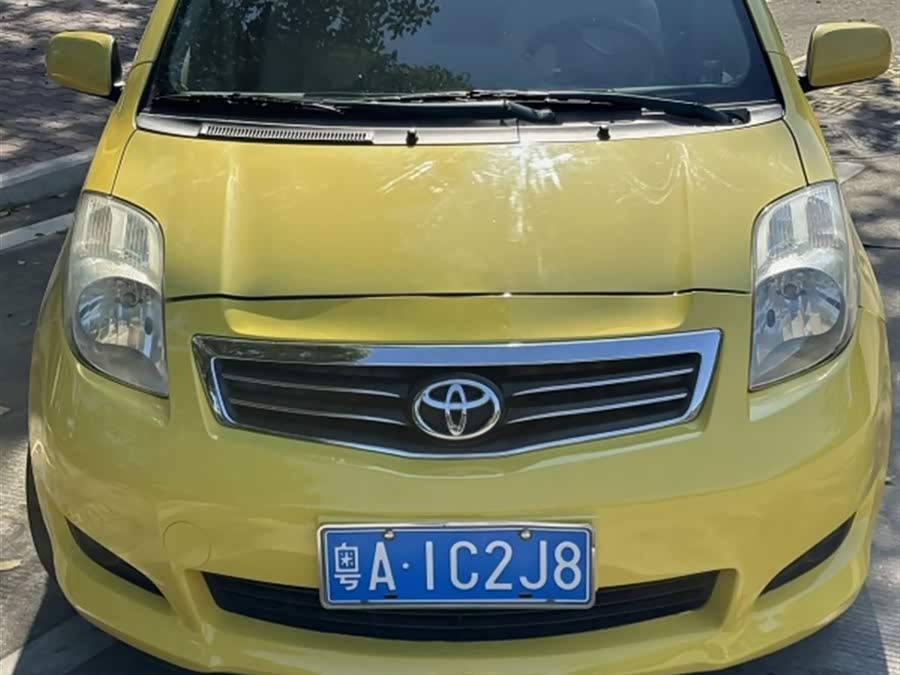 Toyota Yaris 2010 imagen de coche #3