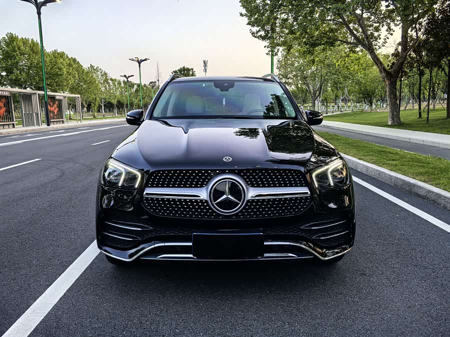 Mercedes-Benz GLE Class 2022 #3 Mercedes-Benz GLE Class 2022 car image #3
