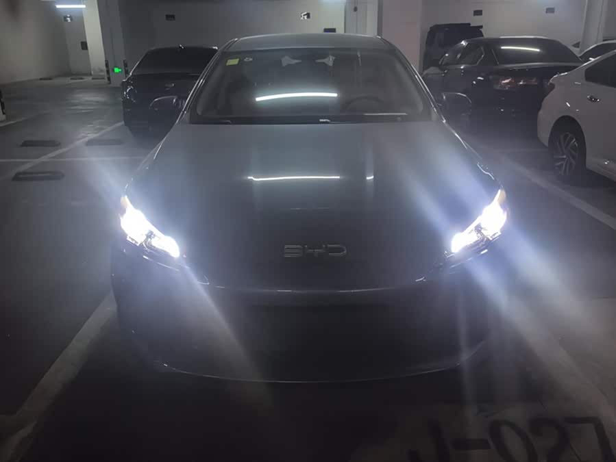 BYD Seal 05 DM-i 2025 car image #3