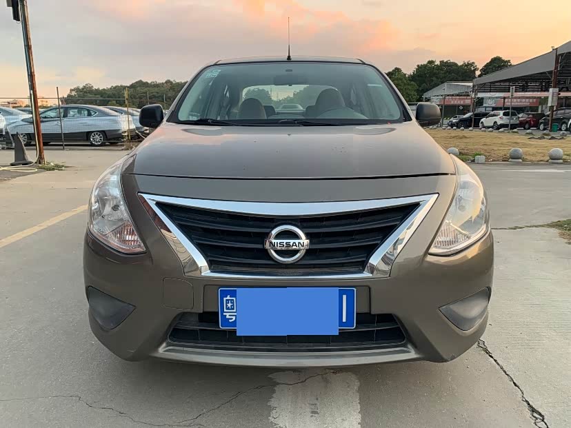 Nissan Sunny 2018 #3 Nissan Sunny 2018 car image #3