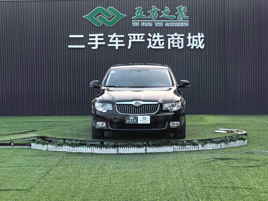 Skoda Superb 2012 imagem de carro #3