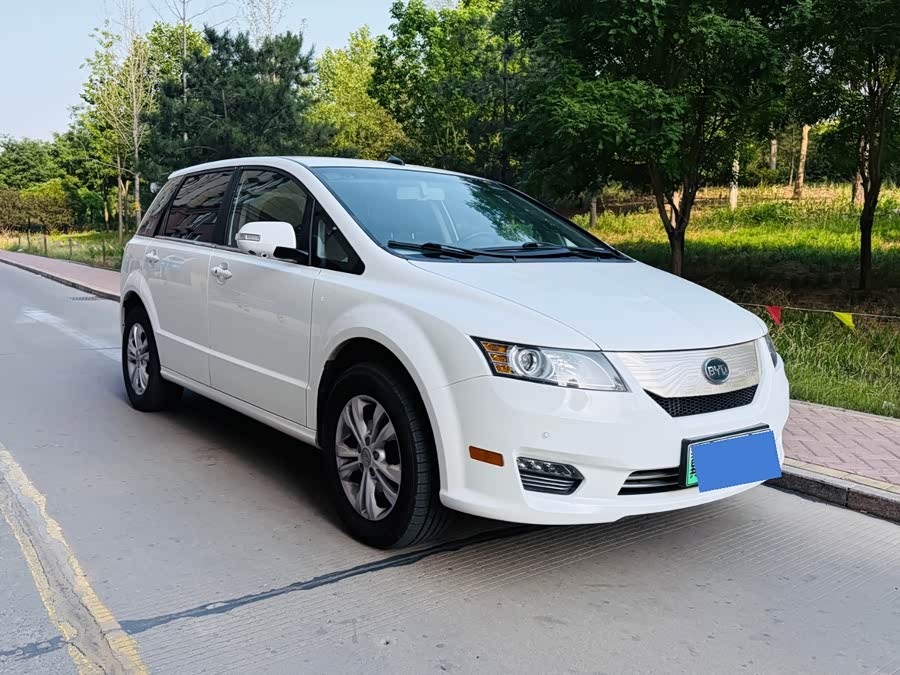 BYD e6 2017 #3 BYD e6 2017 car image #3