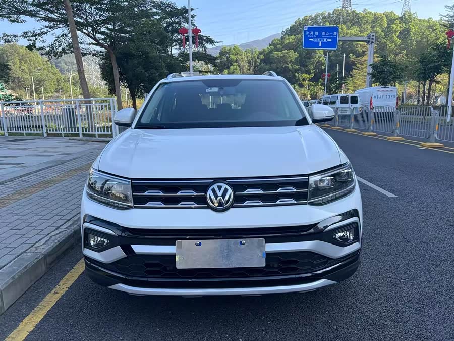 Volkswagen T-Cross 2020 car image #3