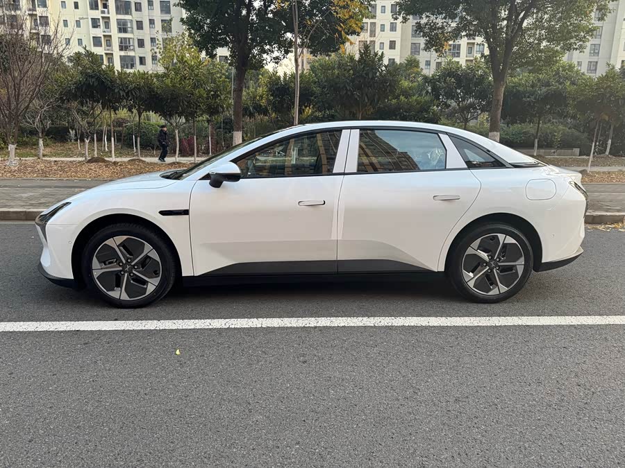 Xpeng MONA M03 2025 صورة سيارة #3