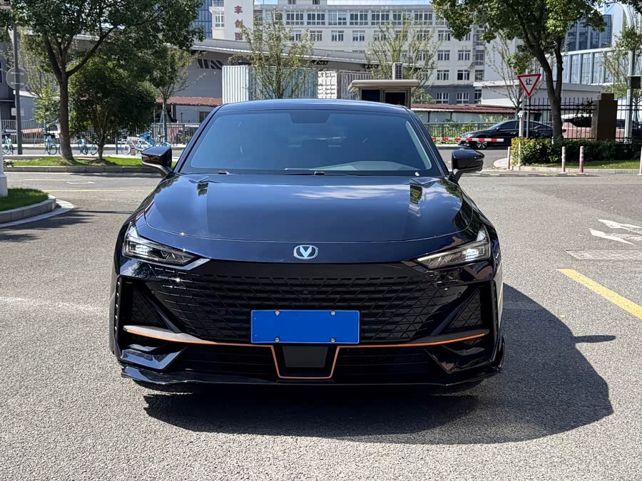 Changan UNI-V 2022 car image #3