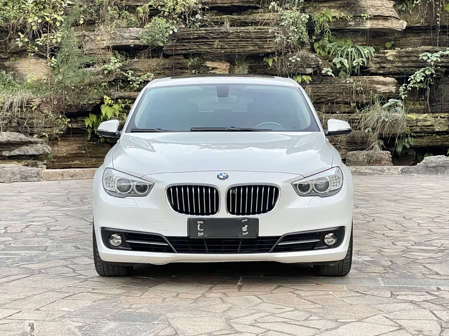 BMW 5 Series GT 2016 صورة سيارة #3