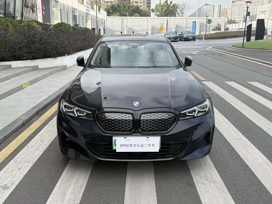 BMW i3 2024 car image #3