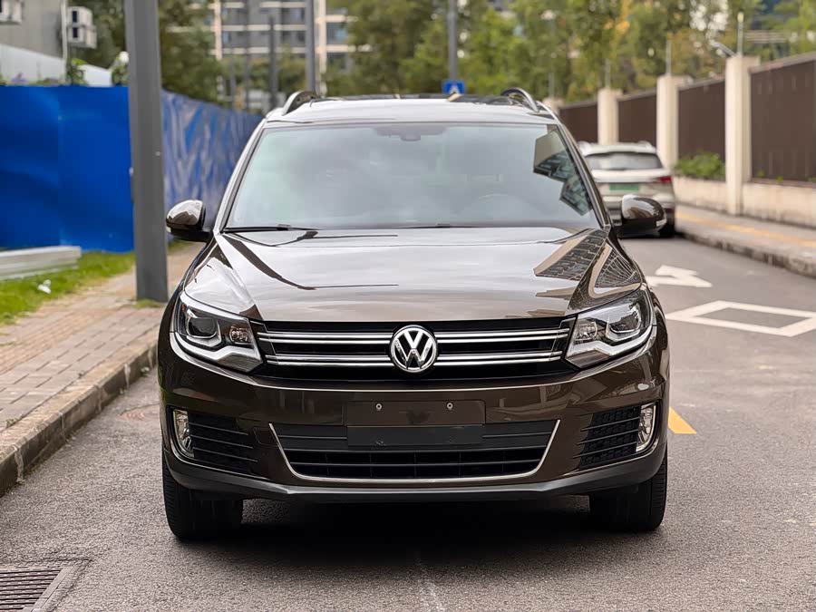 Volkswagen Tiguan 2018 car image #3