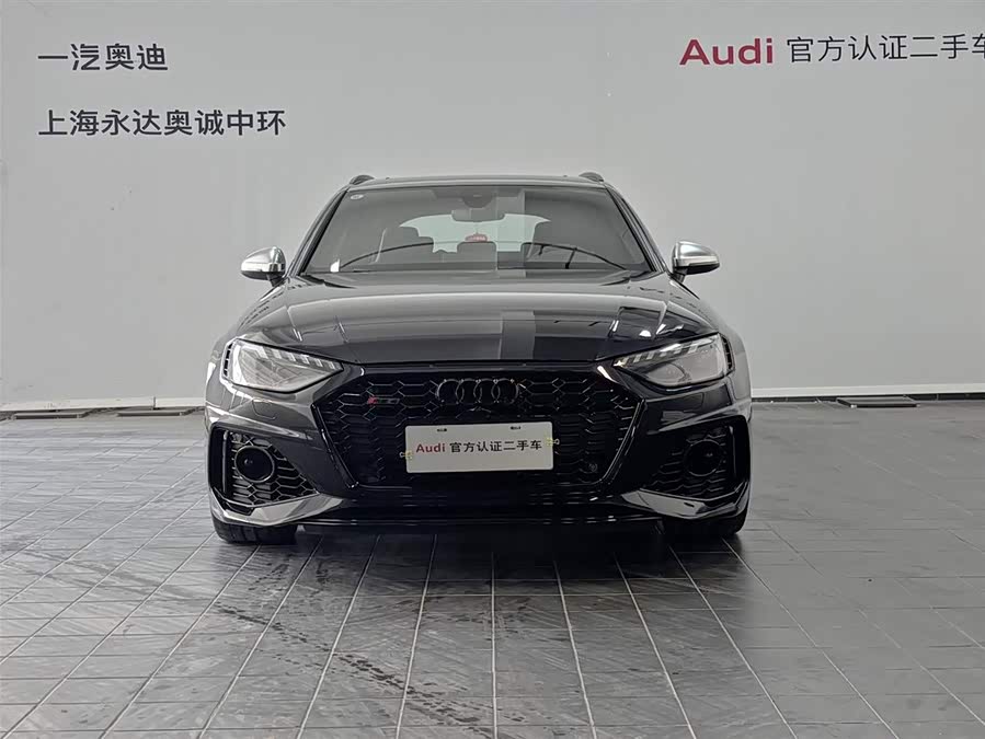 Audi RS 4 2023 car image #3