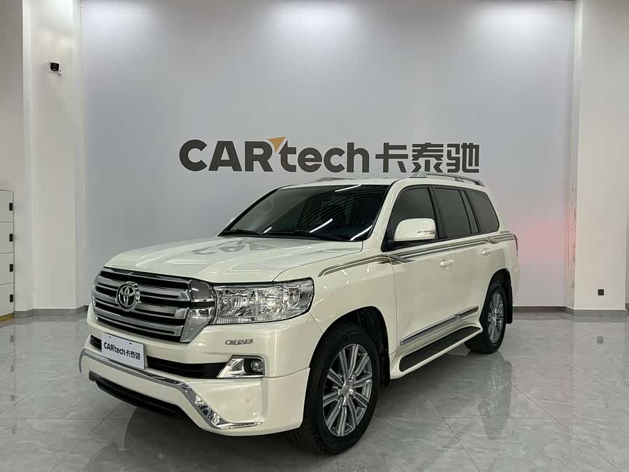 Toyota Land Cruiser 2019 #3 Toyota Land Cruiser 2019 car image #3