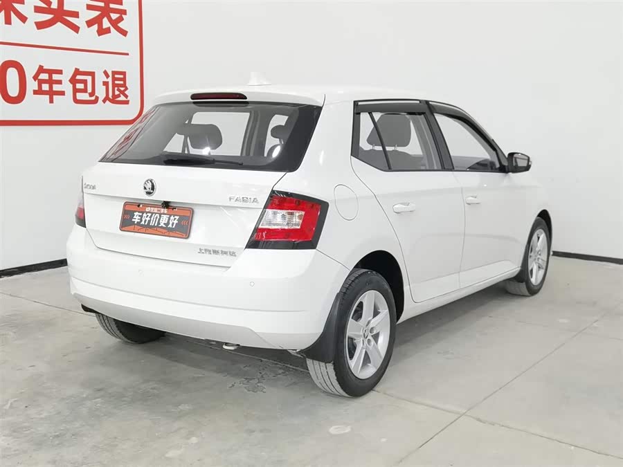 Skoda Fabia 2019 car image #3