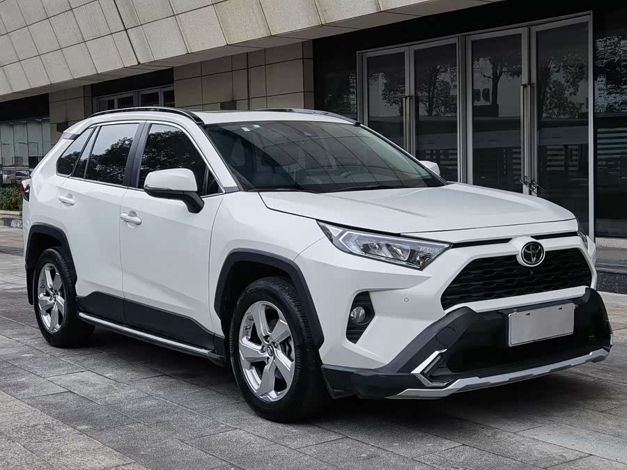 Toyota 2019 car image #3
