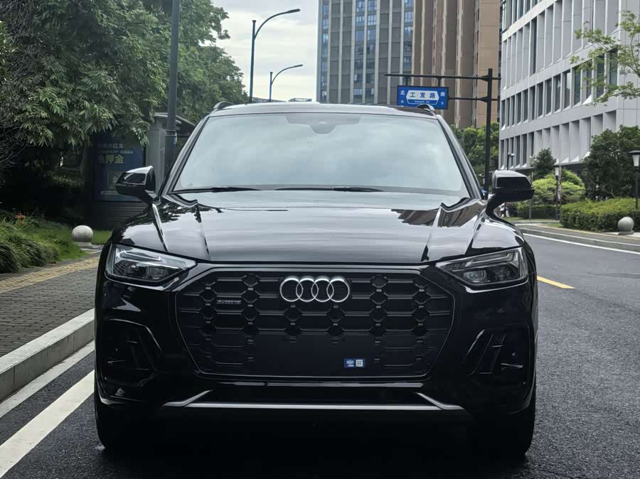 Audi Q5L 2023 car image #3