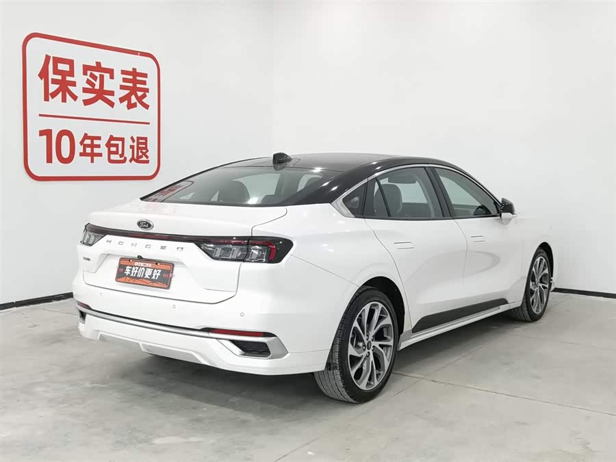 Ford Mondeo 2022 car image #3