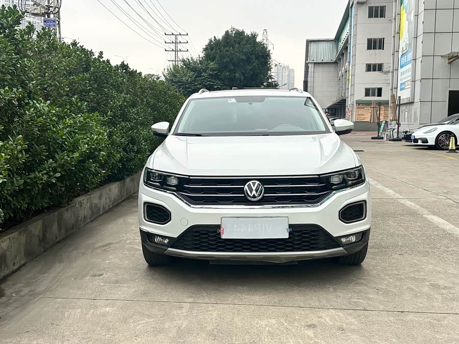 Volkswagen T-Roc 2021 car image #3
