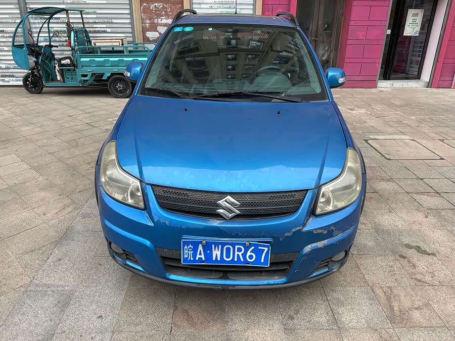 Suzuki SX4 2010 car image #3
