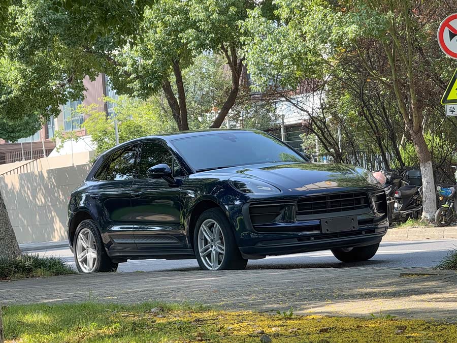 2022 car image #3
